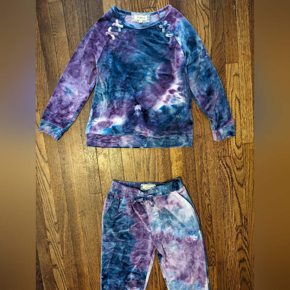 GIRLS SET SIZE 12 BTWEEN